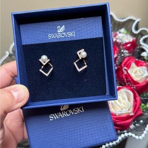 Swarovski rosegold with artificial pearl Earrings